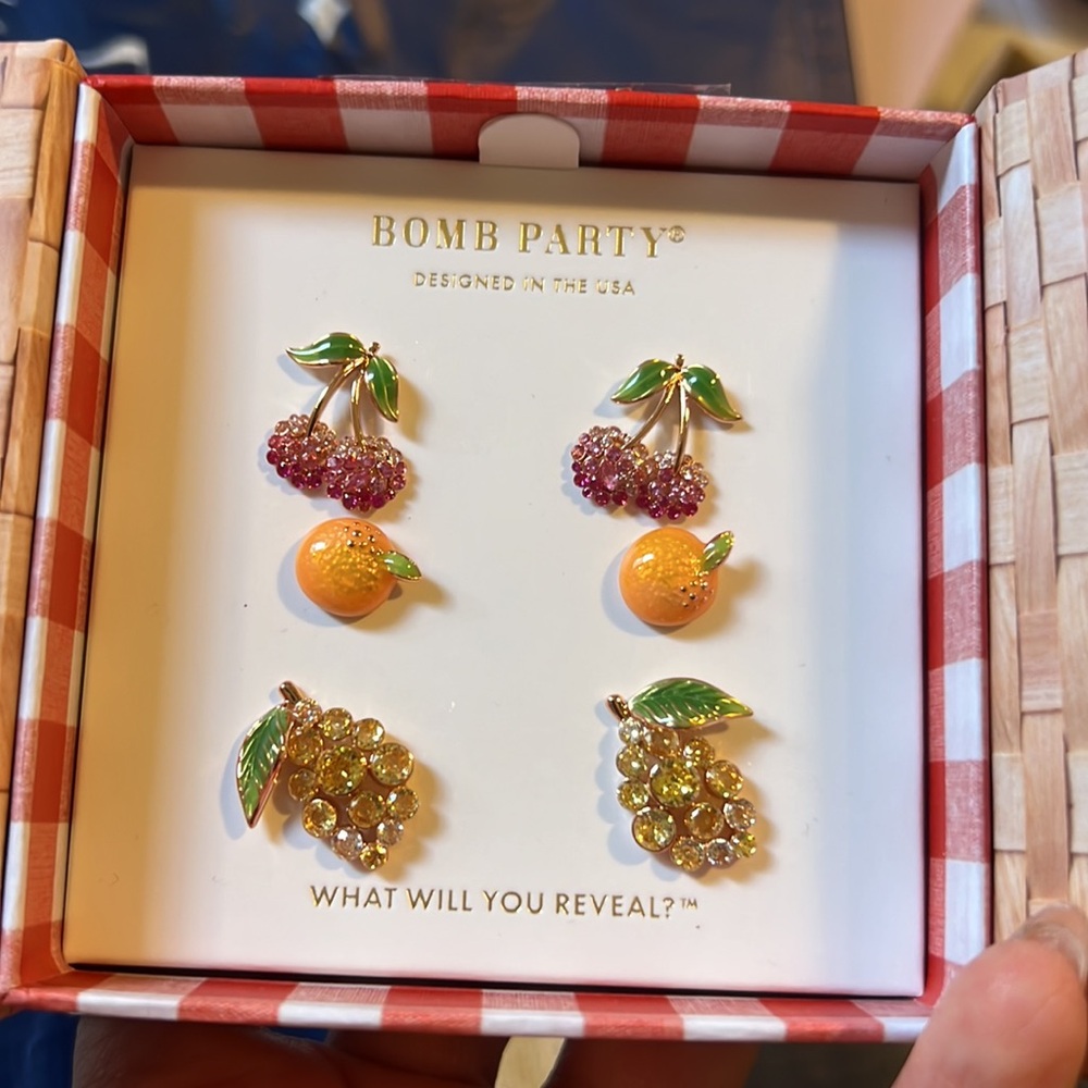 Bomb Party Market Fresh Studs